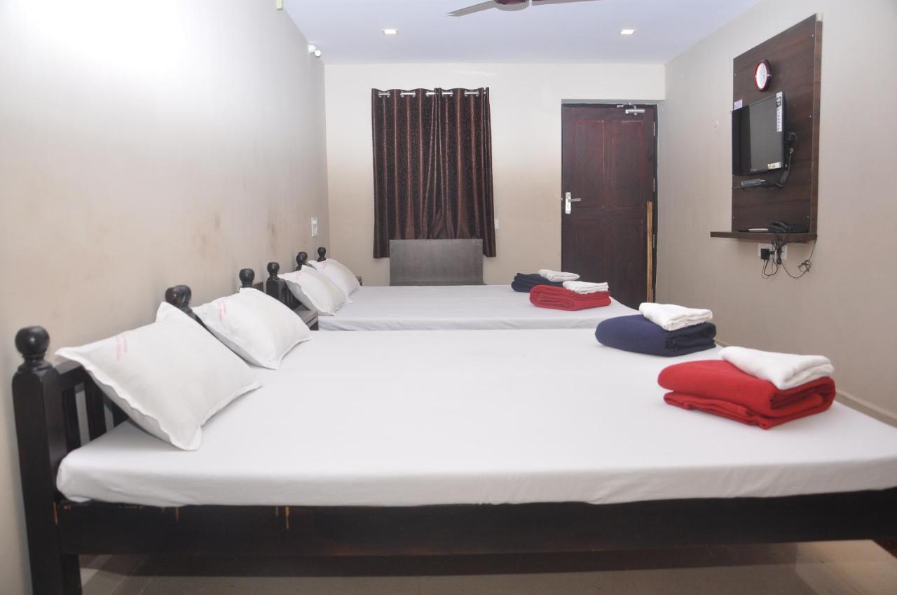 Hotel Temple City Papanasam Extérieur photo