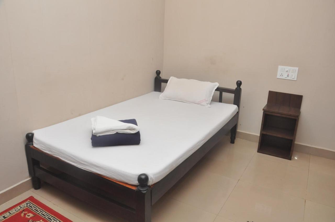 Hotel Temple City Papanasam Extérieur photo