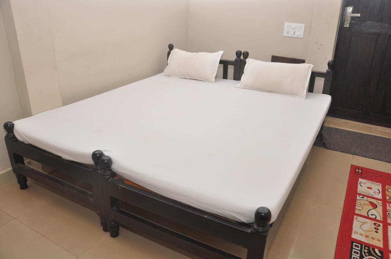 Hotel Temple City Papanasam Extérieur photo