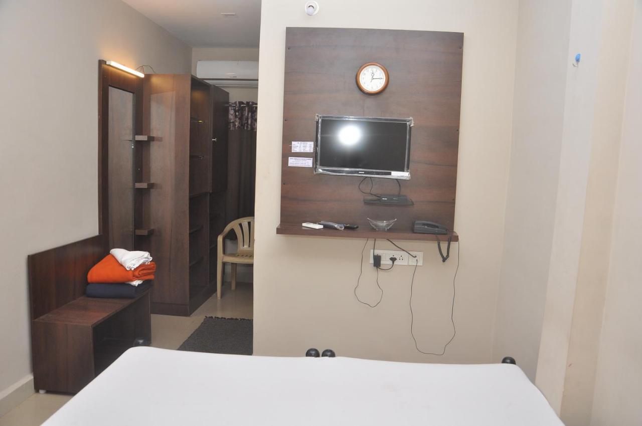 Hotel Temple City Papanasam Extérieur photo