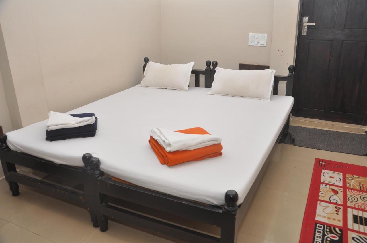 Hotel Temple City Papanasam Extérieur photo