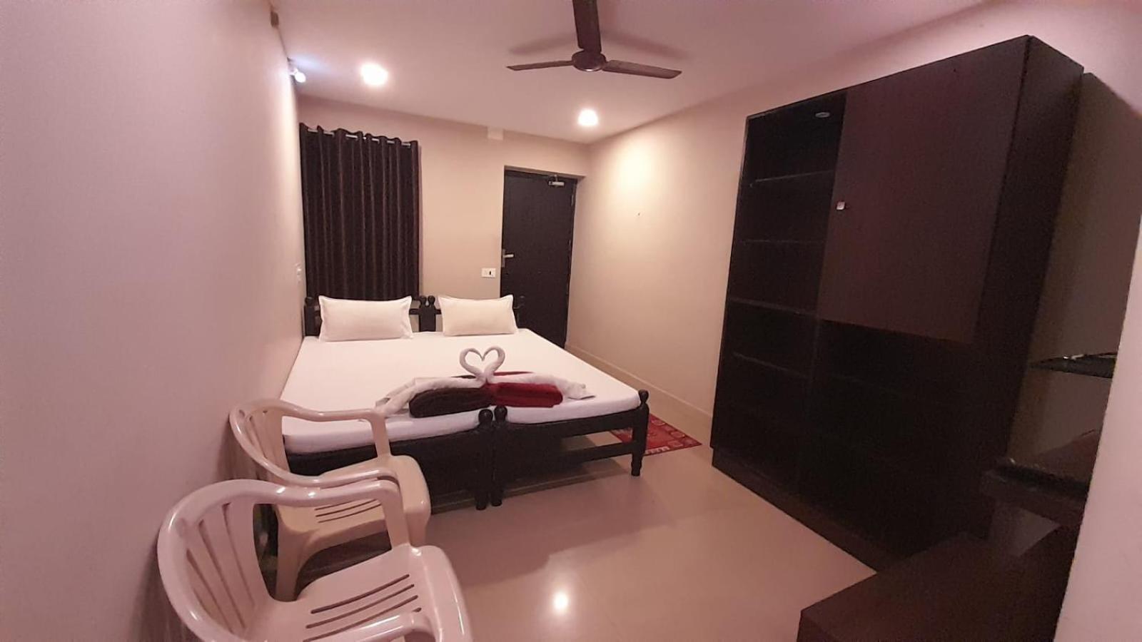 Hotel Temple City Papanasam Extérieur photo